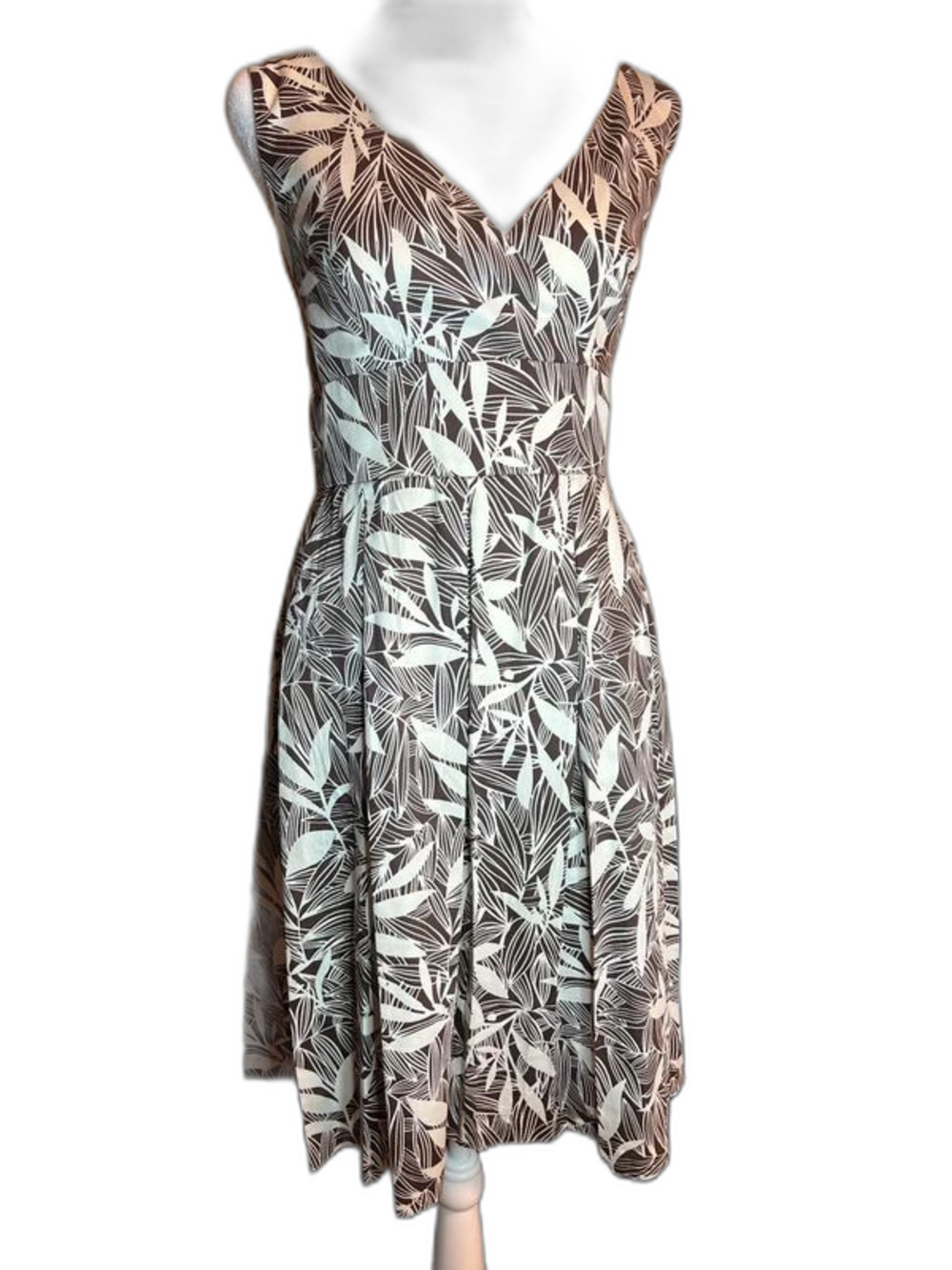 Van Heiden Brown and Cream Leaf-Print V- Neck Midi Dress Size 8